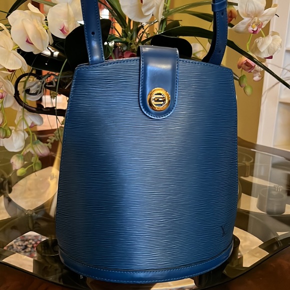 Louis Vuitton Epi Cluny Women's Shoulder Bag Toledo Blue - Excellent Condition - Picture 1 of 17